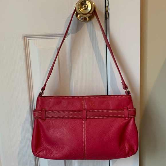 The Sak hot pink pebbled leather shoulder bag/purse - Picture 4 of 8